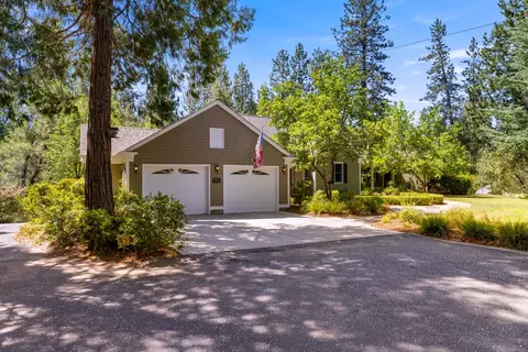 Exterior - 983 Coyote Hill Rd, Colfax, CA 95713 photo 2 of 20