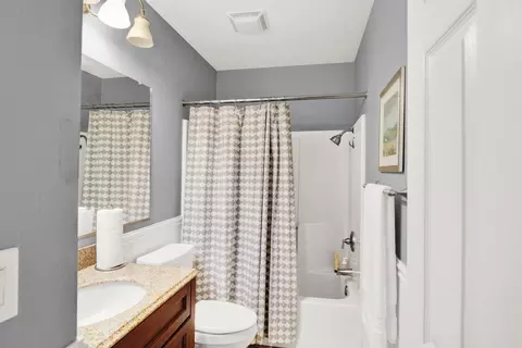 Bath - 2340 St Lawrence Ln, Modesto, CA 95356 photo 1 of 1