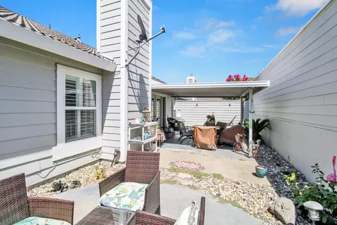 Exterior - 2340 St Lawrence Ln, Modesto, CA 95356 photo 3 of 6
