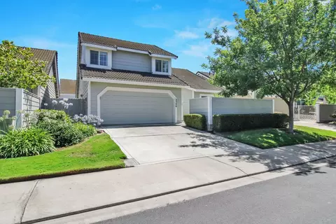 2340 St Lawrence Ln, Modesto, CA 95356