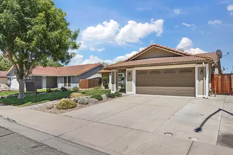 Exterior - 1860 Bristlecone Dr, Tracy, CA 95376 photo 4 of 14