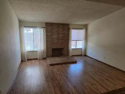 Living - 3204 Paioni Ct, Modesto, CA 95356 photo 2 of 3