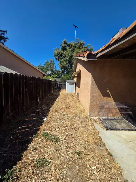 Exterior - 3204 Paioni Ct, Modesto, CA 95356 photo 6 of 7