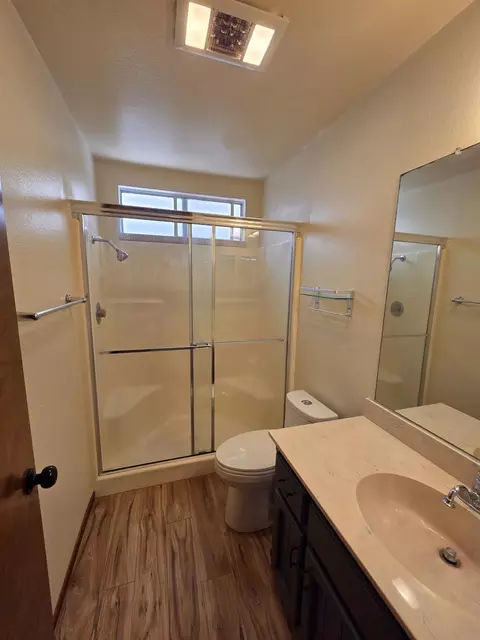 Bath - 3204 Paioni Ct, Modesto, CA 95356 photo 2 of 2