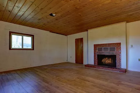 Living - 280 Alpine Dr, Colfax, CA 95713 photo 7 of 9