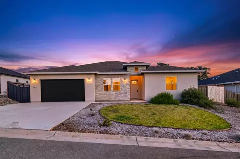 6 Moonbeam Ct, Oroville, CA 95966
