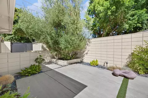 Exterior - 902 Mills Ave, Modesto, CA 95350 photo 10 of 14