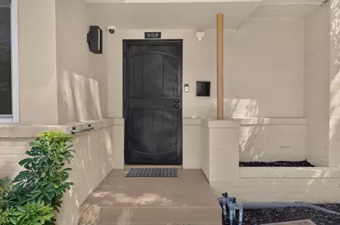 Entry Way - 902 Mills Ave, Modesto, CA 95350 photo 1 of 1