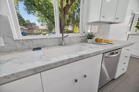 Kitchen - 902 Mills Ave, Modesto, CA 95350 photo 2 of 3