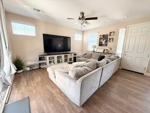 Living - 1673 Mcmanis Ln, Ripon, CA 95366 photo 1 of 2