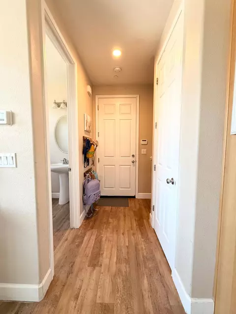 Entry Way - 1673 Mcmanis Ln, Ripon, CA 95366 photo 1 of 4