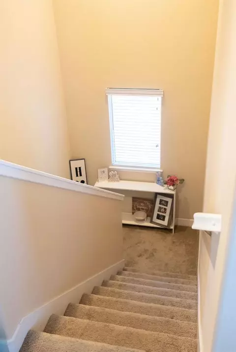 Entry Way - 1673 Mcmanis Ln, Ripon, CA 95366 photo 3 of 4