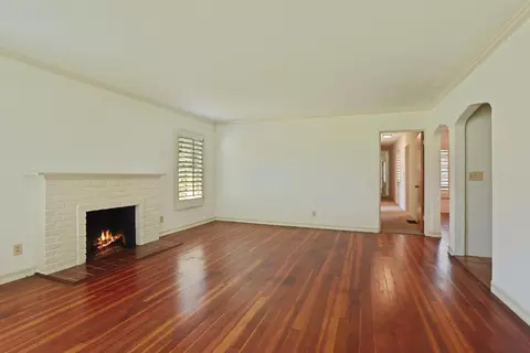 Living - 4851 N Duncan Rd, Linden, CA 95236 photo 3 of 10