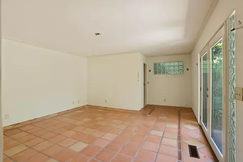 Living - 4851 N Duncan Rd, Linden, CA 95236 photo 8 of 10