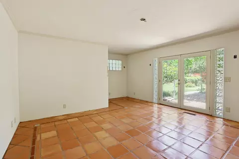 Living - 4851 N Duncan Rd, Linden, CA 95236 photo 9 of 10