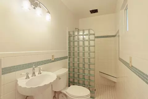 Bath - 4851 N Duncan Rd, Linden, CA 95236 photo 5 of 5