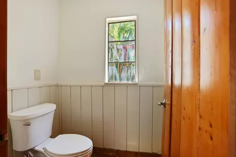 Bath - 4851 N Duncan Rd, Linden, CA 95236 photo 1 of 5