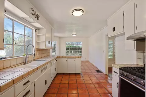 Kitchen - 4851 N Duncan Rd, Linden, CA 95236 photo 5 of 6