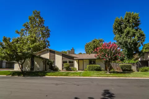 2300 Summerfield Ct, Rancho Cordova, CA 95670