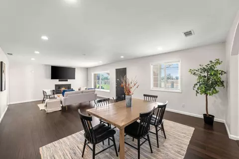 Dining - 10863 Freeman Rd, Wilton, CA 95693 photo 3 of 6