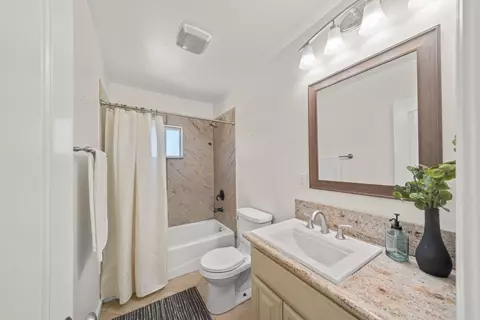Bath - 10863 Freeman Rd, Wilton, CA 95693 photo 5 of 6