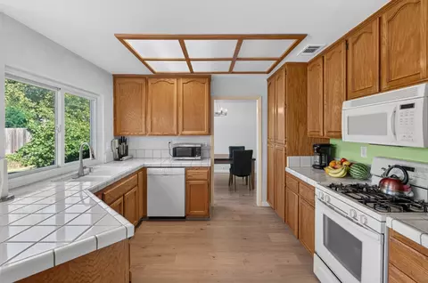 6413 Alpinespring Way, Elk Grove, CA 95758