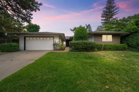 2270 W La Loma Dr, Rancho Cordova, CA 95670