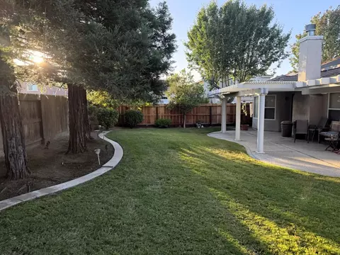 Exterior - 1854 Winding River Ct, Manteca, CA 95337 photo 10 of 11