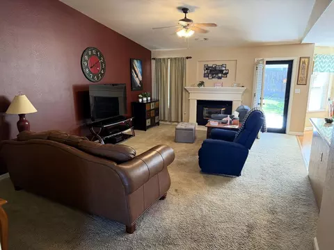 Living - 1854 Winding River Ct, Manteca, CA 95337 photo 2 of 2