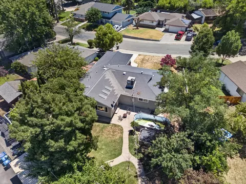 View/Area - 5225 Columbine Way, Carmichael, CA 95608 photo 3 of 4