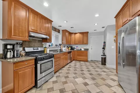Kitchen - 5225 Columbine Way, Carmichael, CA 95608 photo 1 of 2