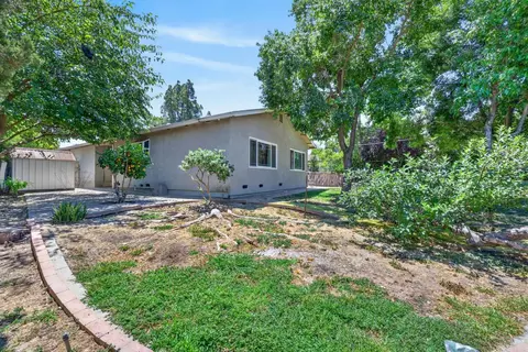 Exterior - 5225 Columbine Way, Carmichael, CA 95608 photo 9 of 12