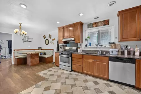 Kitchen - 5225 Columbine Way, Carmichael, CA 95608 photo 2 of 2