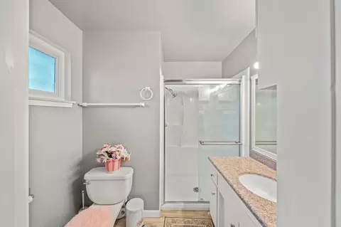 Bath - 6031 Rampart Dr, Carmichael, CA 95608 photo 7 of 7
