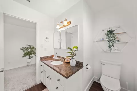 Bath - 6031 Rampart Dr, Carmichael, CA 95608 photo 6 of 7