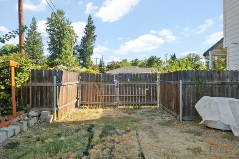 Exterior - 6031 Rampart Dr, Carmichael, CA 95608 photo 9 of 11