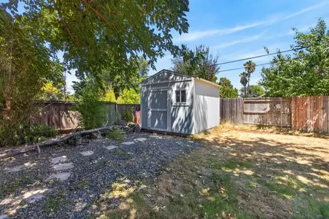 Exterior - 4917 Boyd Dr, Carmichael, CA 95608 photo 7 of 10