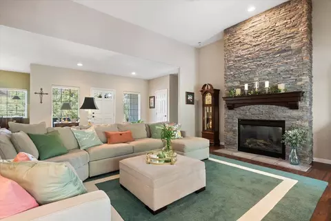 Living - 19205 Bald Eagle Loop, Penn Valley, CA 95946 photo 1 of 7