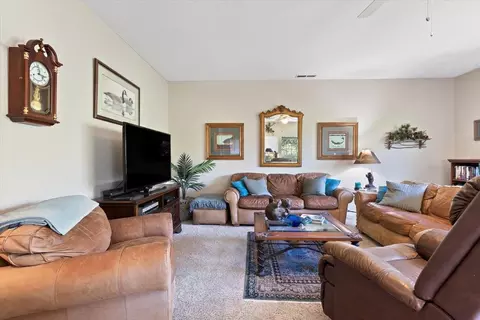 Living - 19205 Bald Eagle Loop, Penn Valley, CA 95946 photo 5 of 7