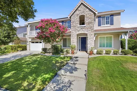 8643 Parada Ct, Roseville, CA 95747