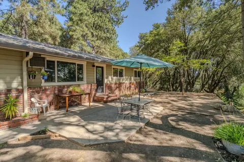 14600 Lupe Rd, Pine Grove, CA 95665