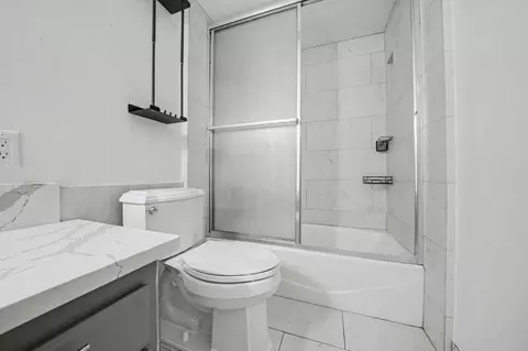 Bath - 14600 Lupe Rd, Pine Grove, CA 95665 photo 1 of 3