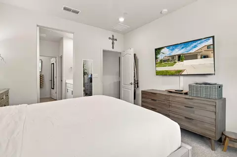 Bedroom - 3093 Feather Rd, Manteca, CA 95337 photo 4 of 4