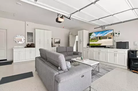 Living - 3093 Feather Rd, Manteca, CA 95337 photo 3 of 3