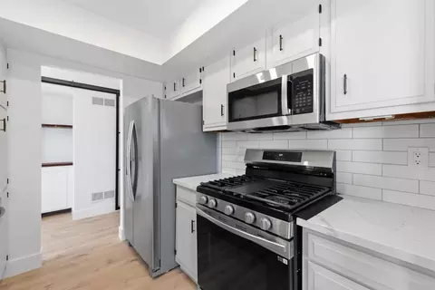Kitchen - 2416 N Main St #H, Salinas, CA 93906 photo 4 of 4
