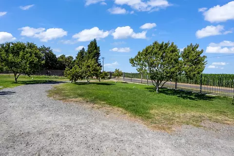 237 Leek Rd, Modesto, CA 95357 photo 5