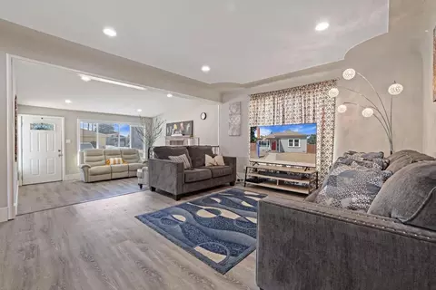 213 S Walnut Ave, Ripon, CA 95366 photo 6