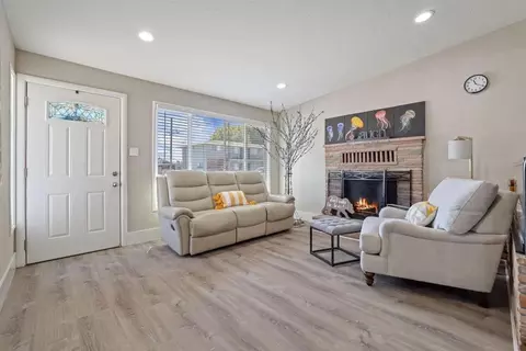 213 S Walnut Ave, Ripon, CA 95366 photo 4