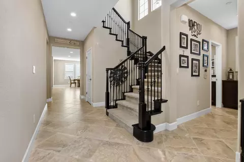 Entry Way - 248 Heirloom Ave, Lodi, CA 95242 photo 5 of 9