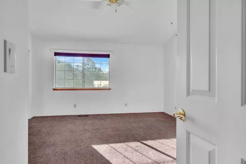 Bedroom - 3841 Sunshine Ln, Placerville, CA 95667 photo 1 of 8